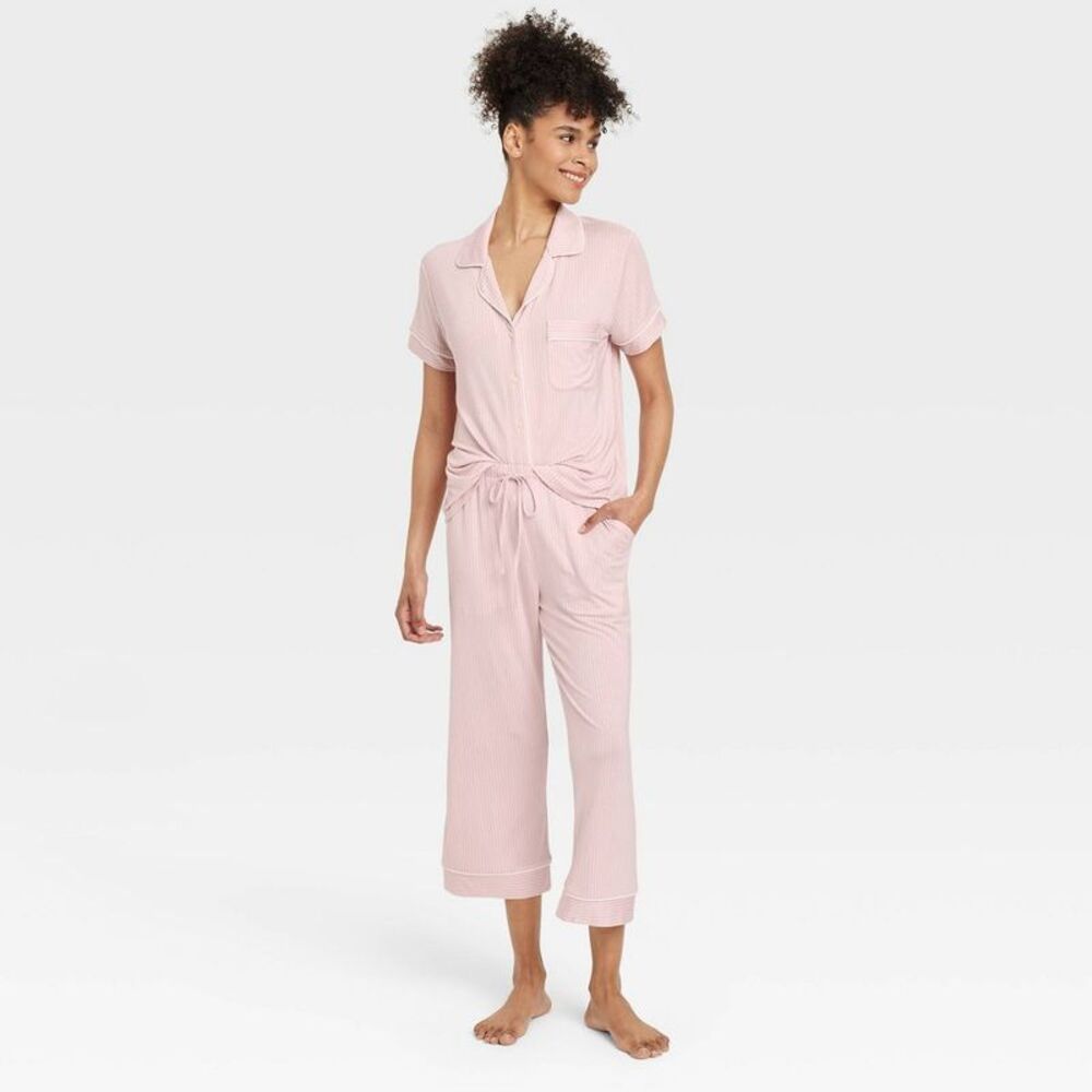 Women's Cloud Knit Short Sleeve Top & Cropped Pants Pajama Set - Pink Striped M